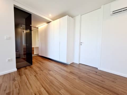 T3 Novos| Sense 67| 2 Suites| G.Fechada