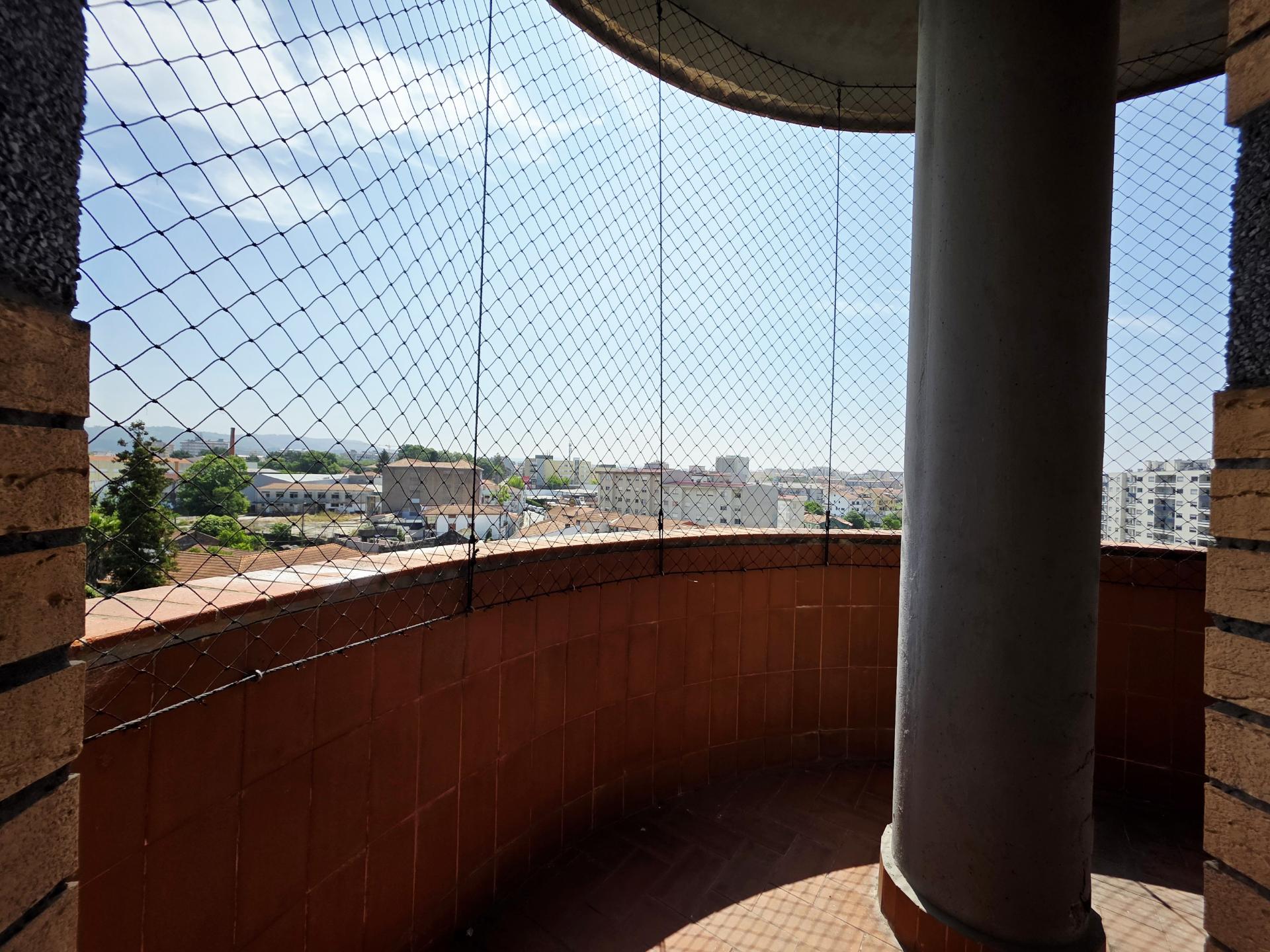 T2 Rio Tinto| Centro| L Garagem| Oportunidade