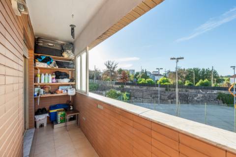 Apartamento T2+1 com Garagem e Arrumos