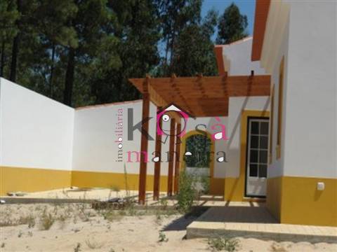  Moradia com 228,00m2  com terreno com 5 hectares em Vila Nova de Santo André