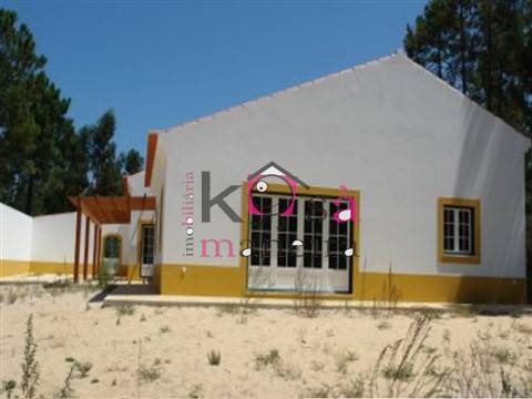  Moradia com 228,00m2  com terreno com 5 hectares em Vila Nova de Santo André