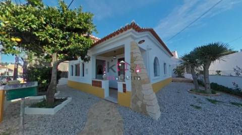 Moradia V2, em Santiago do Cacém. 