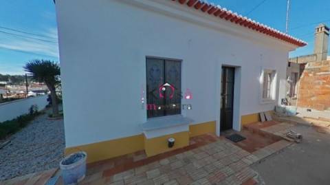 Moradia V2, em Santiago do Cacém. 