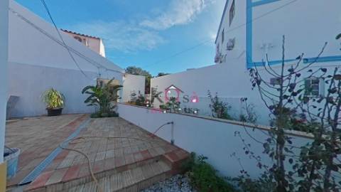 Moradia V2, em Santiago do Cacém. 