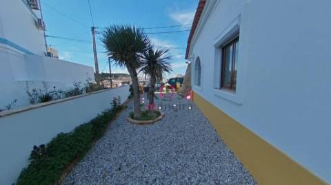 Moradia V2, em Santiago do Cacém. 