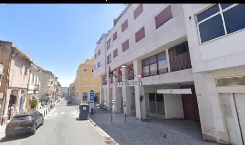 Loja na Avenidas Novas-Lisboa