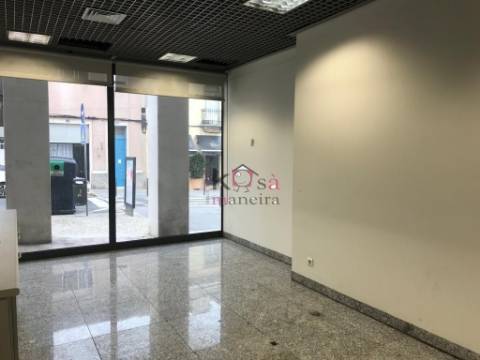 Loja na Avenidas Novas-Lisboa