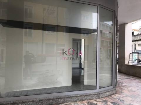 Loja na Avenidas Novas-Lisboa