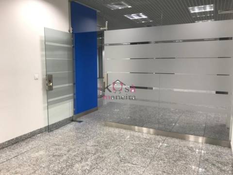 Loja na Avenidas Novas-Lisboa