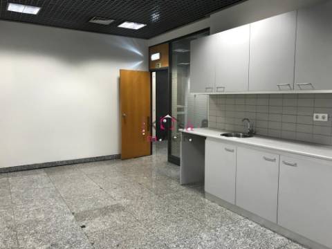 Loja na Avenidas Novas-Lisboa