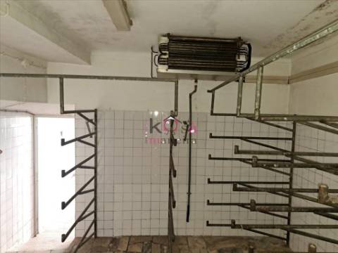 Moradia com uma área total de 403 metros quadrados