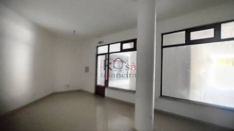 Loja 33m2 em Santiago do Cacém 