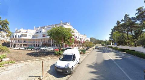 Apartamento com parqueamento em Santiago Do Cacém.