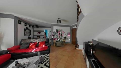 Apartamento com parqueamento em Santiago Do Cacém.