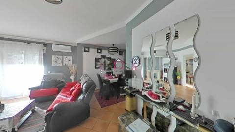 Apartamento com parqueamento em Santiago Do Cacém.