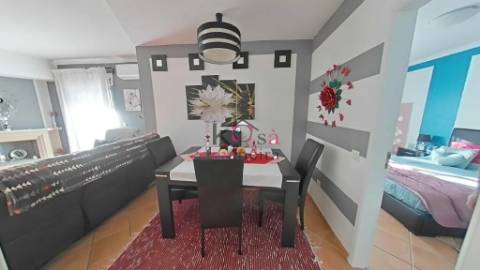 Apartamento com parqueamento em Santiago Do Cacém.