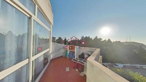 Apartamento com parqueamento em Santiago Do Cacém.