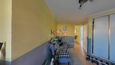 Apartamento com parqueamento em Santiago Do Cacém.