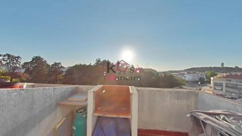 Apartamento com parqueamento em Santiago Do Cacém.