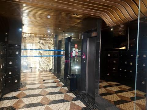 Escritório localizado no Chiado, em Lisboa, com 44 m².