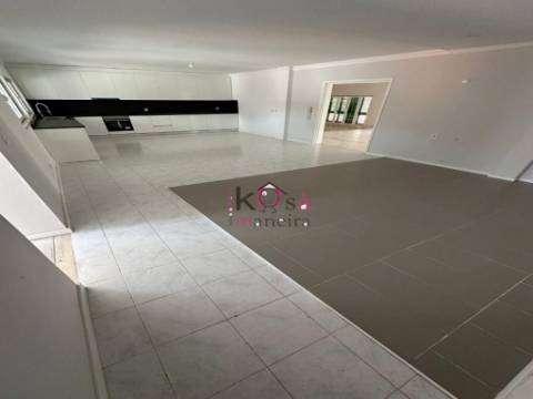 Moradia Isolada V4 Guia Oeste, Pombal 