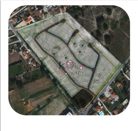 Olhos De Água em Palmela, com capacidade para Loteamento.