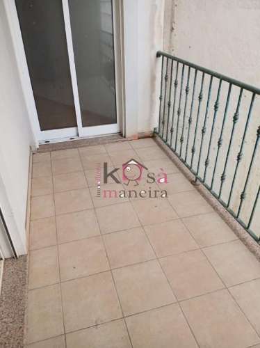 Terreno para construção, com prédio inacabado (com aprox. 84% de obra concluída) 