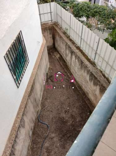 Terreno para construção, com prédio inacabado (com aprox. 84% de obra concluída) 