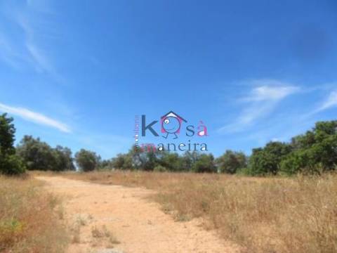 Terreno Urbano para empreendimentos em Tavira, Algarve.