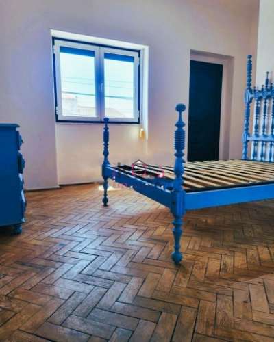 Moradia V5 de 2 Pisos, em Santarem - Golegâ , logradouro com 10 boxes para cavalos