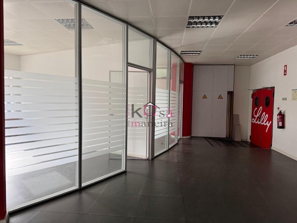 Building - For sale - 