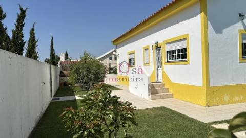 Moradia Isolada T3 com terreno 629m², Vila Nova Santo André.