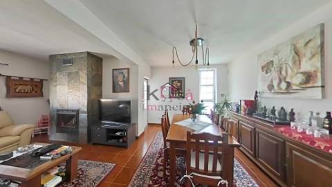 Moradia Isolada T3 com terreno 629m², Vila Nova Santo André.