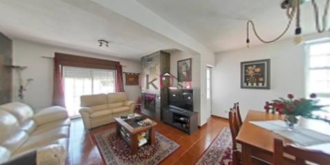 Moradia Isolada T3 com terreno 629m², Vila Nova Santo André.