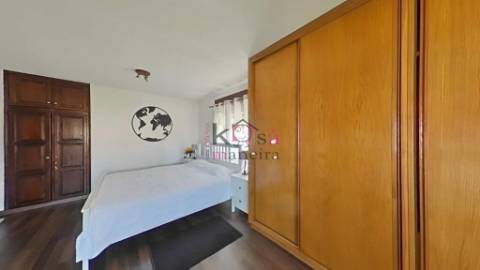 Moradia Isolada T3 com terreno 629m², Vila Nova Santo André.