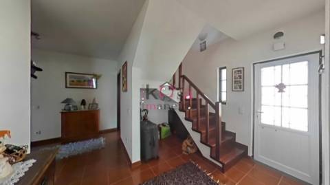 Moradia Isolada T3 com terreno 629m², Vila Nova Santo André.