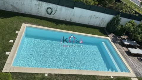 Moradia Isolada T3 com terreno 629m², Vila Nova Santo André.