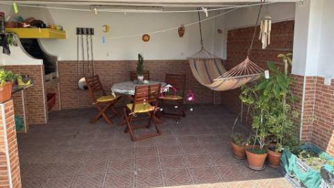 Moradia Isolada T3 com terreno 629m², Vila Nova Santo André.