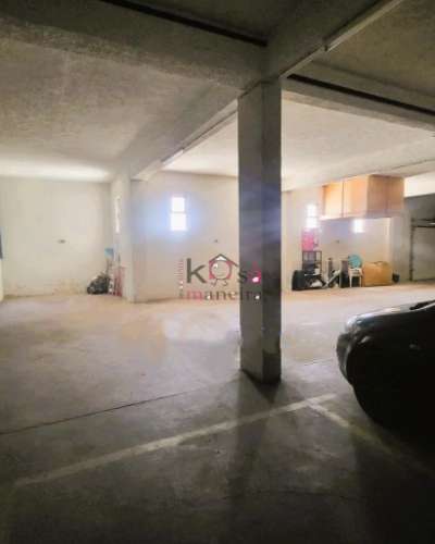 Apartamento T1 com varanda e parquamento, 5 minoto da Praia.