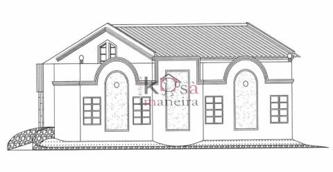 Prédio com restaurante e habitação, à venda em SInes 