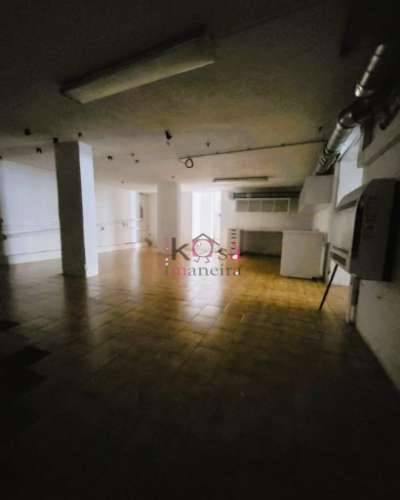 Loja c/ area bruta privativa: 83 m²Imóvel amplo c/ montra, 