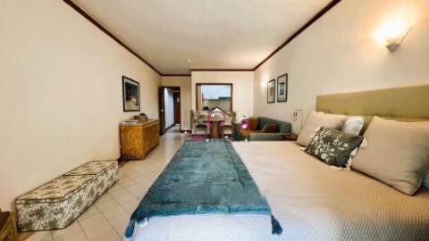 Apartamento T0 em condominio A venda em Albufeira com Piscina, 