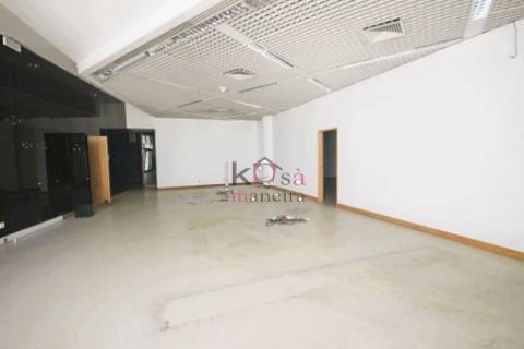 Edifício para Serviços na Zona Histórica de Santarém.