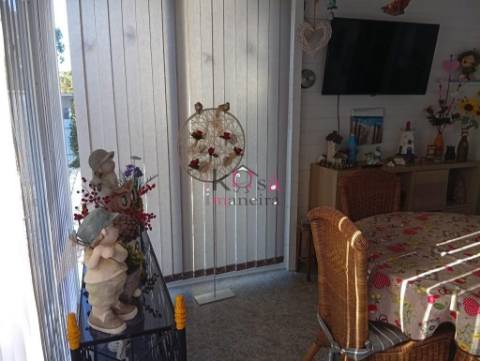 Moradia V2, em Lagoa De Melides com terreno de 1.600m².