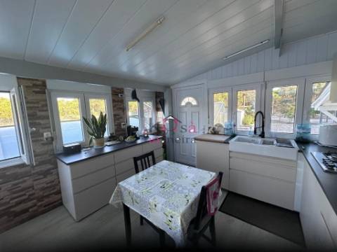 Moradia V2, em Lagoa De Melides com terreno de 1.600m².