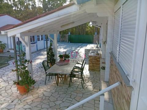 Moradia V2, em Lagoa De Melides com terreno de 1.600m².