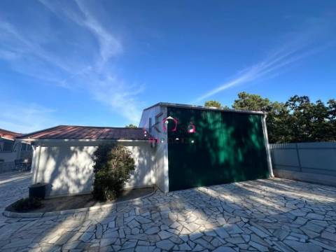 Moradia V2, em Lagoa De Melides com terreno de 1.600m².