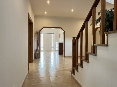 Esplêndida moradia, em Maceira - Montelavar - SINTRA