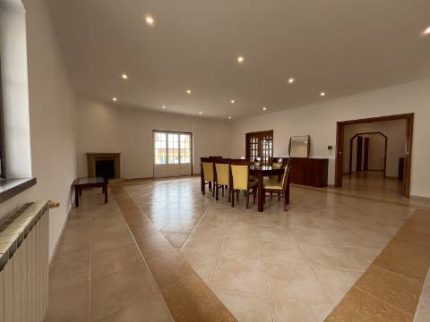 Esplêndida moradia, em Maceira - Montelavar - SINTRA