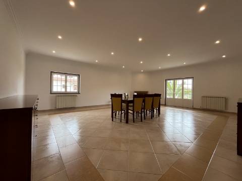 Esplêndida moradia, em Maceira - Montelavar - SINTRA